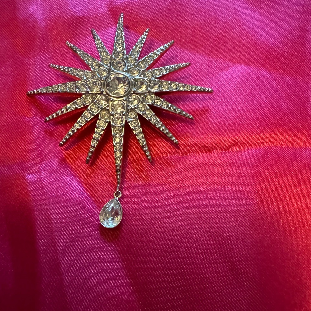 Swarovski Starburst Pin - Picture 4 of 9